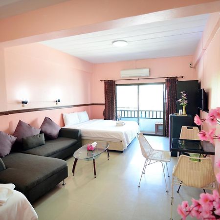 The Famous House - Jomtien Praia de Jomtien Exterior foto