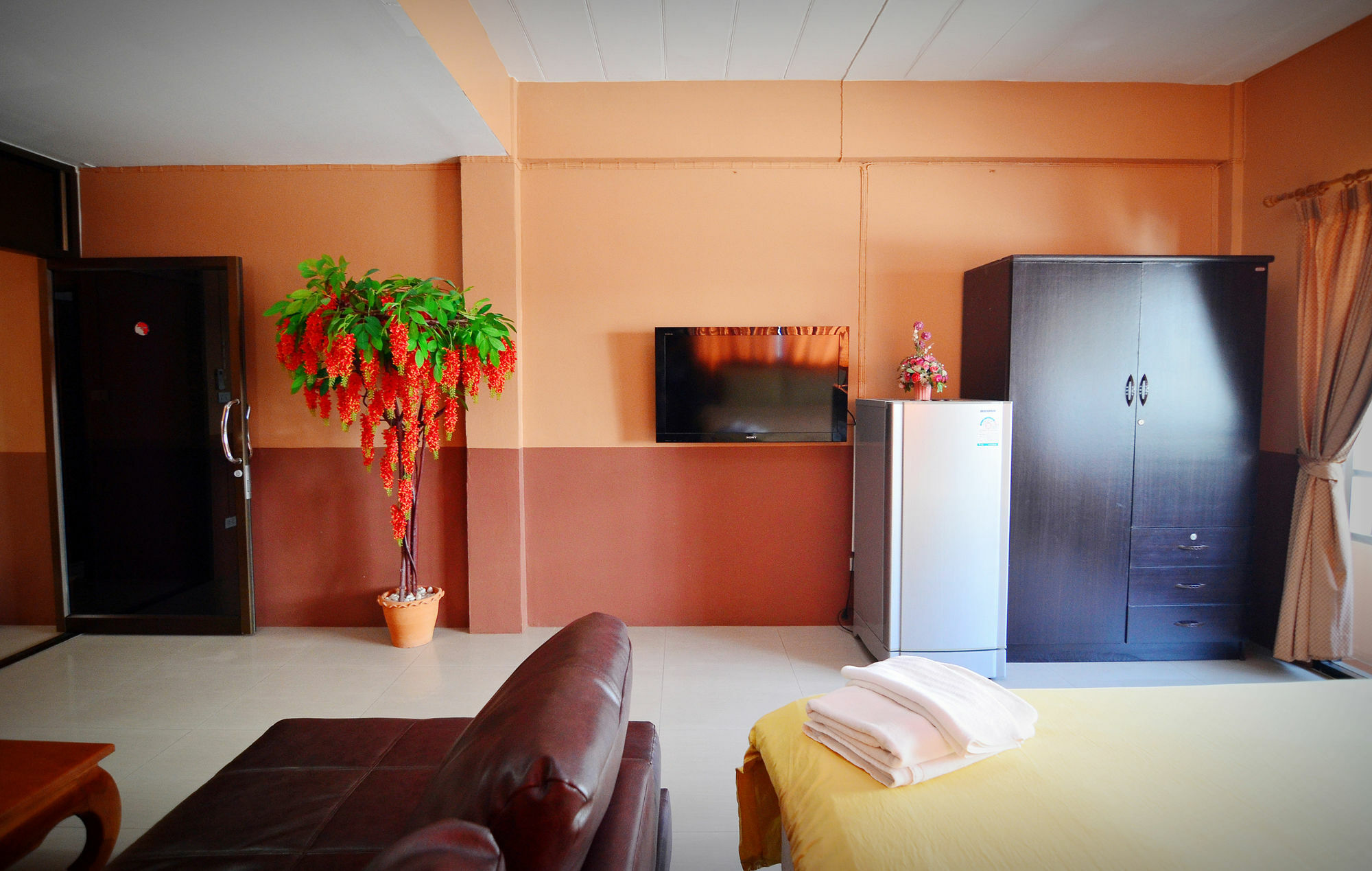 The Famous House - Jomtien Praia de Jomtien Exterior foto