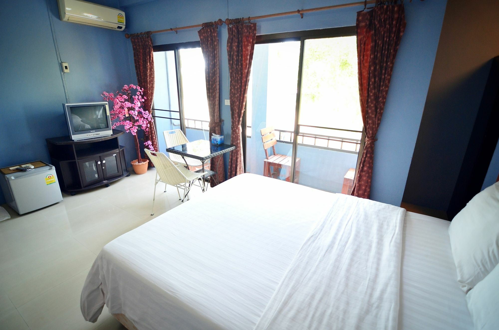 The Famous House - Jomtien Praia de Jomtien Exterior foto